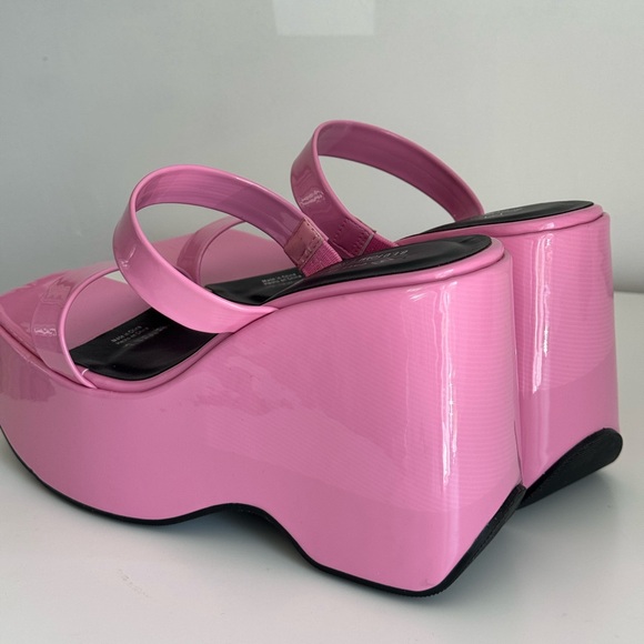 Pink Platforms - Picture 3 of 3